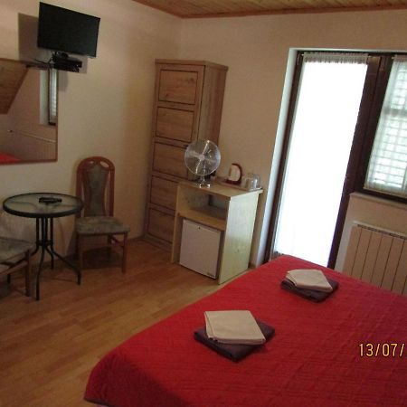 Guest House Nenad Plitvicka Jezera Luaran gambar