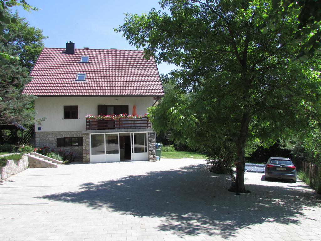 Guest House Nenad Plitvicka Jezera Luaran gambar