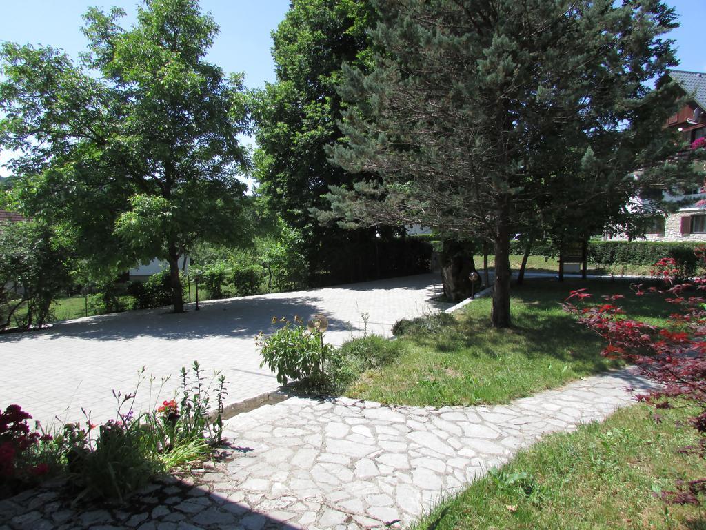 Guest House Nenad Plitvicka Jezera Luaran gambar